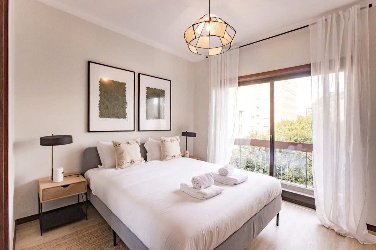 2Br Flat In Bonfim W/ Ac & Balcony By Lovelystay OOporto Esterno foto