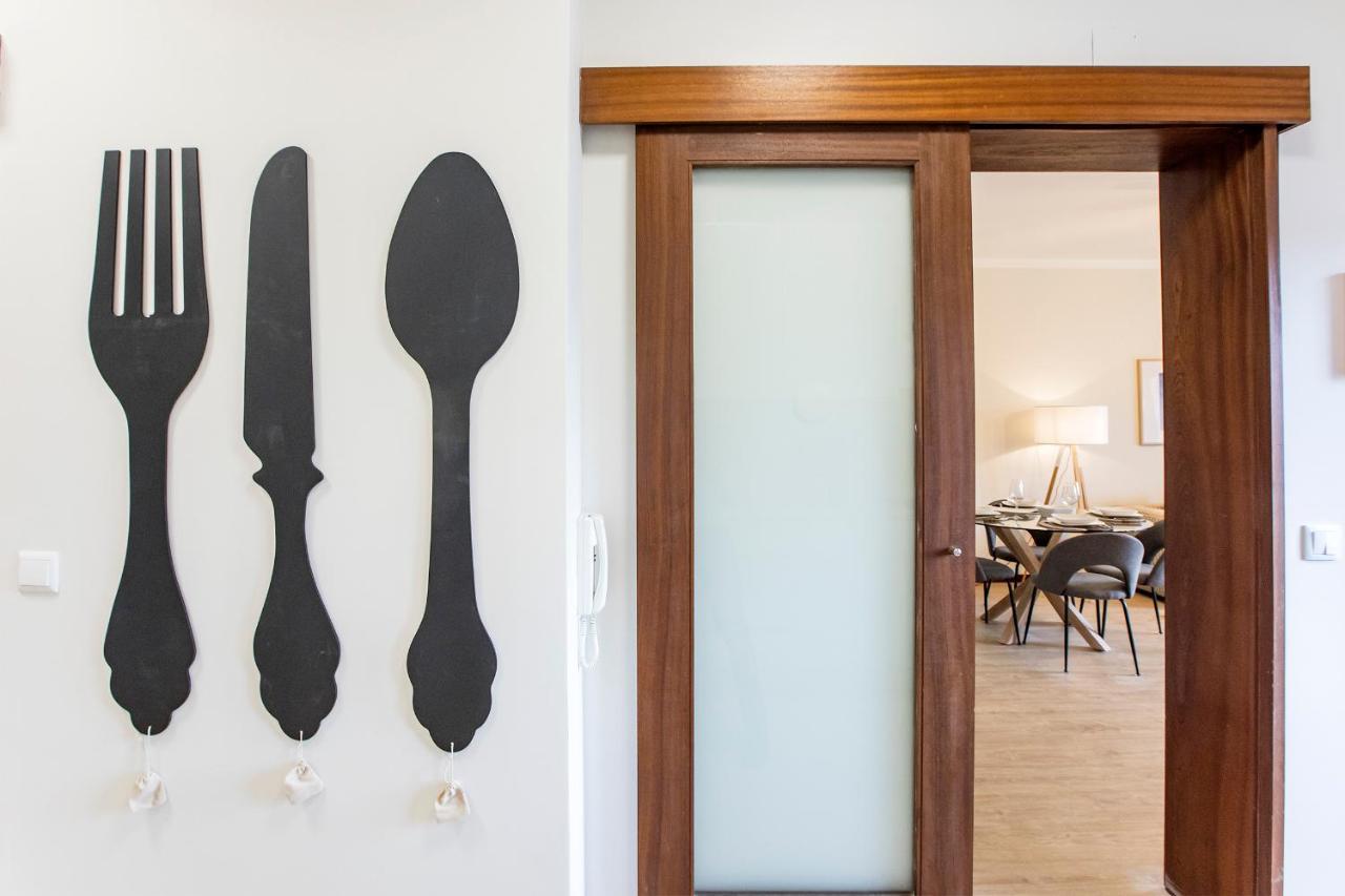 2Br Flat In Bonfim W/ Ac & Balcony By Lovelystay OOporto Esterno foto